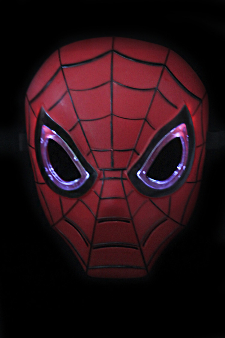 Маска Spiderman светящаяся